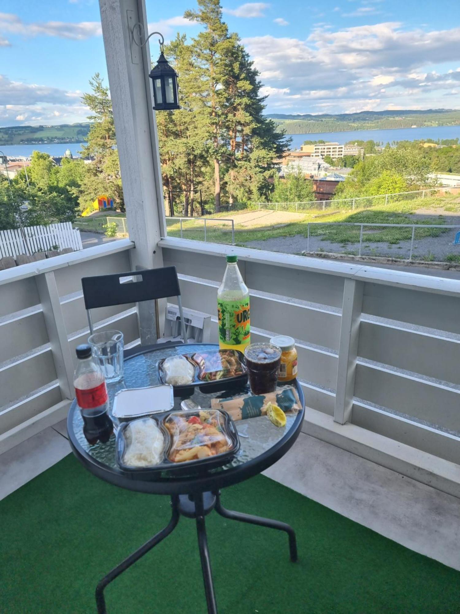 In Handsome Haven House Privatunterkunft Gjøvik